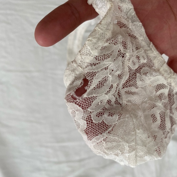 Joe Snyder lace thong - Picture 3 of 3